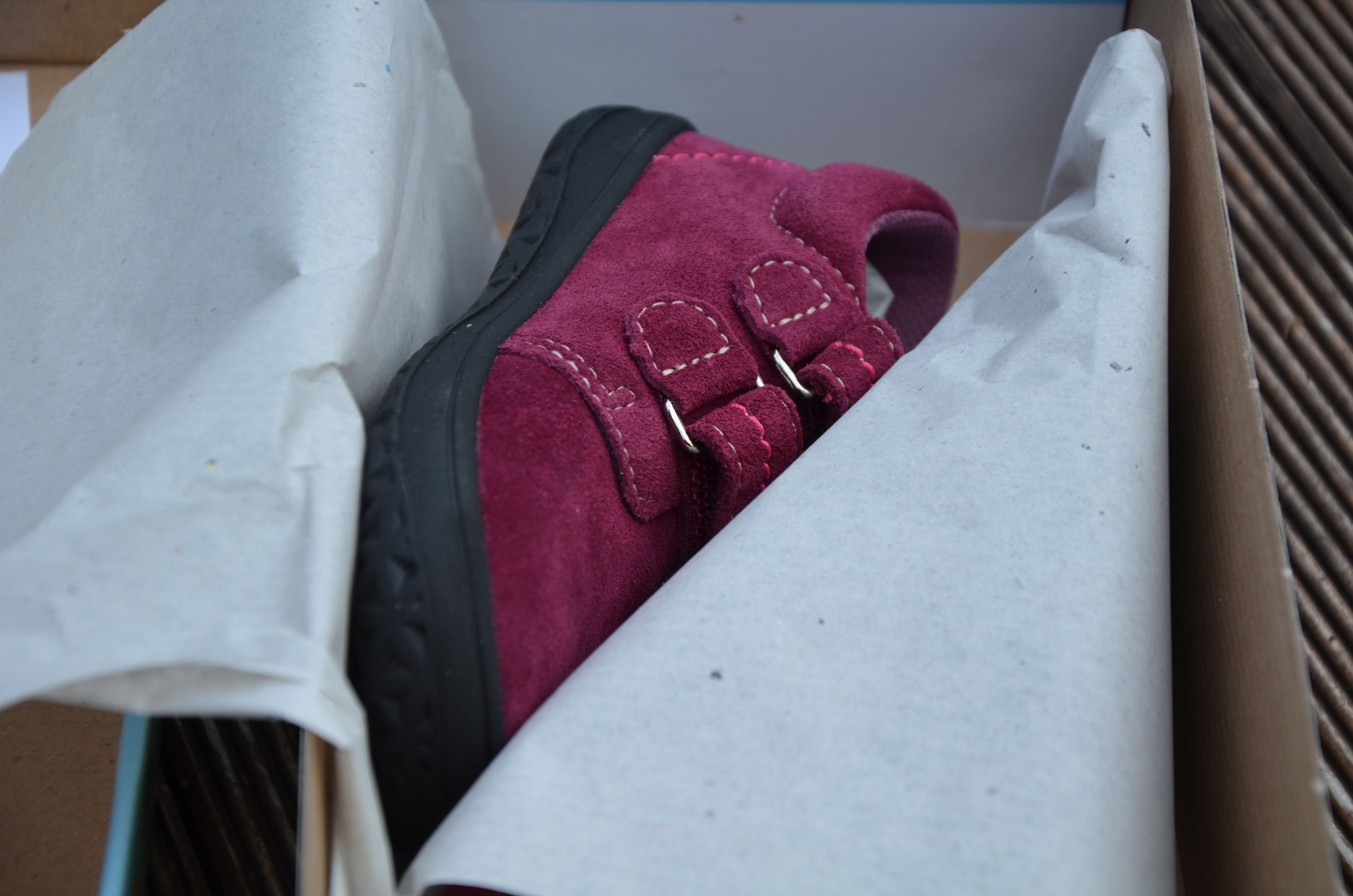 Jonap B1SV, celoroční, barefoot, vínové