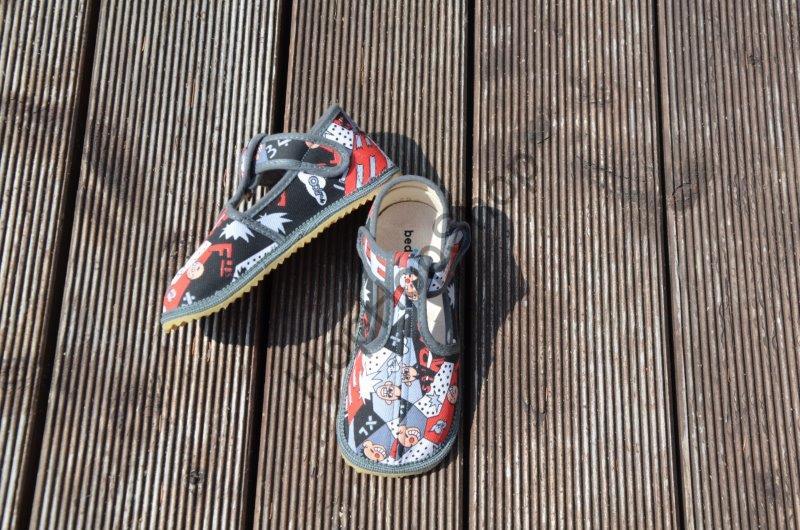 Beda barefoot 060010/W/02 SLIM bačkorky, chlapecké, šedé, KOMIX (comics)