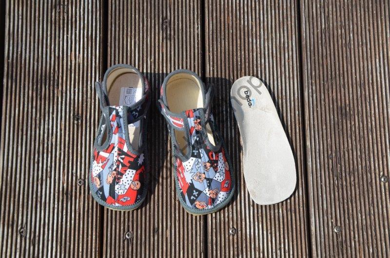 Beda barefoot 060010/W/02 SLIM bačkorky, chlapecké, šedé, KOMIX (comics)